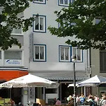 Am Hillmannplatz Nr.1