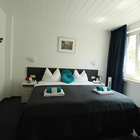 Am Hillmannplatz Nr.1