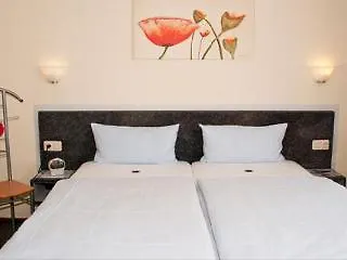 Hotel Am Hillmannplatz Nr.1 2*