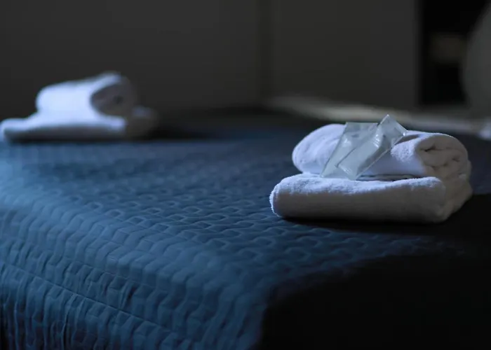 アム ヒルマンプラッツ Nr.1 ホテル 2*