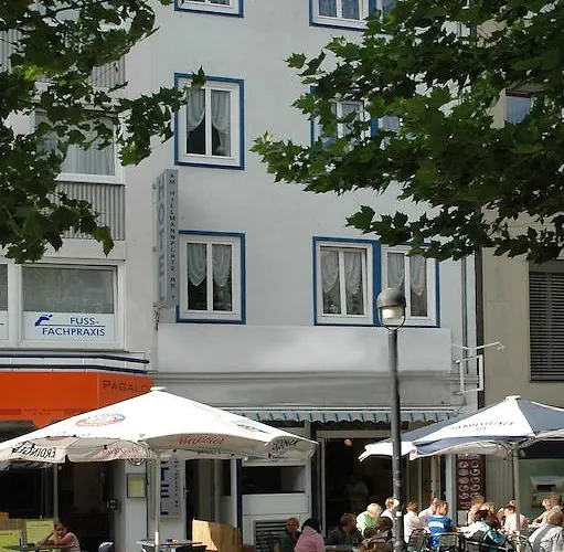 Am Hillmannplatz Nr.1